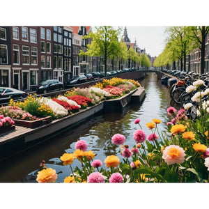 Amsterdamer Kanal mit Blumen